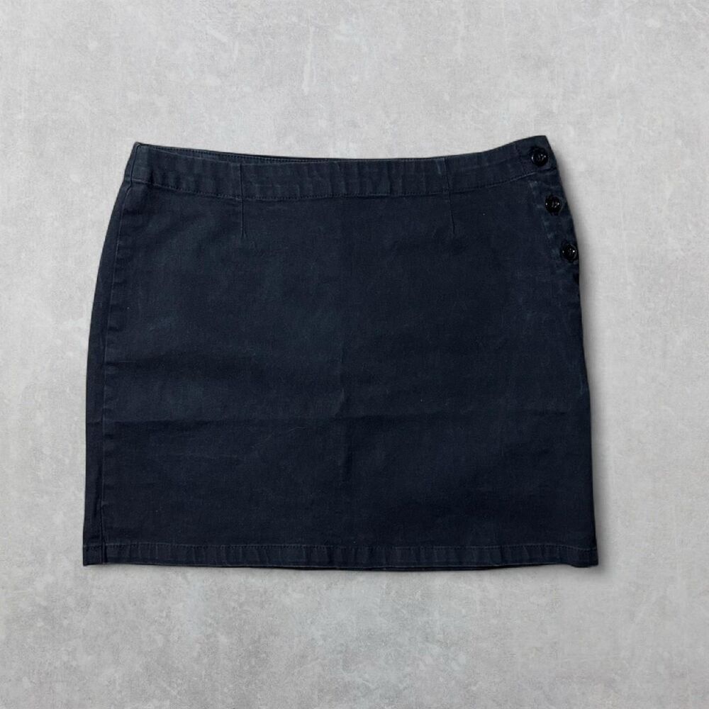 Rusty Size 11 Black Midi Skirt with Buttons